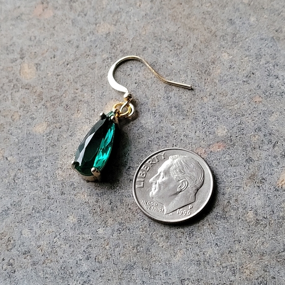 18k Gold Emerald Earrings - Picture 6 of 6